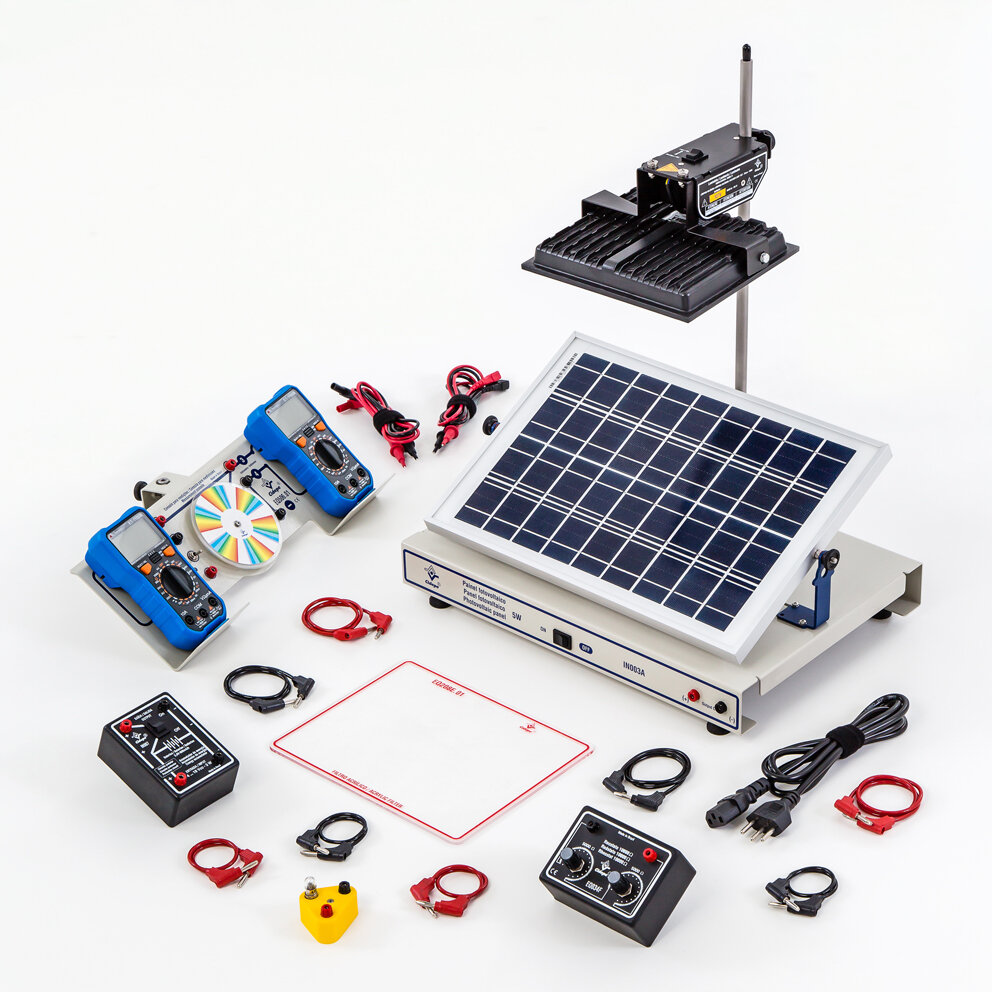 Painel solar com iluminador, acumulador, reostato, console e multímetros