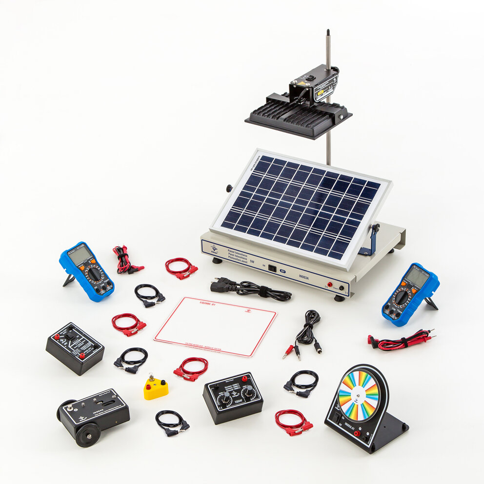 Painel solar com disco de Newton, carro elétrico, acumulador, reostato e multímetro