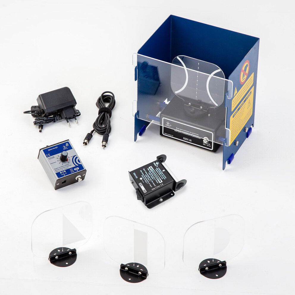 Conjunto sólidos de revolução e hiperbolóide de revolução, com laser planar